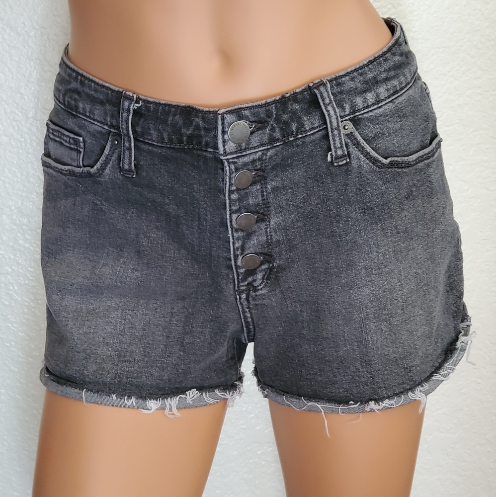 Universal Thread High Rise Shortie Button Shorts